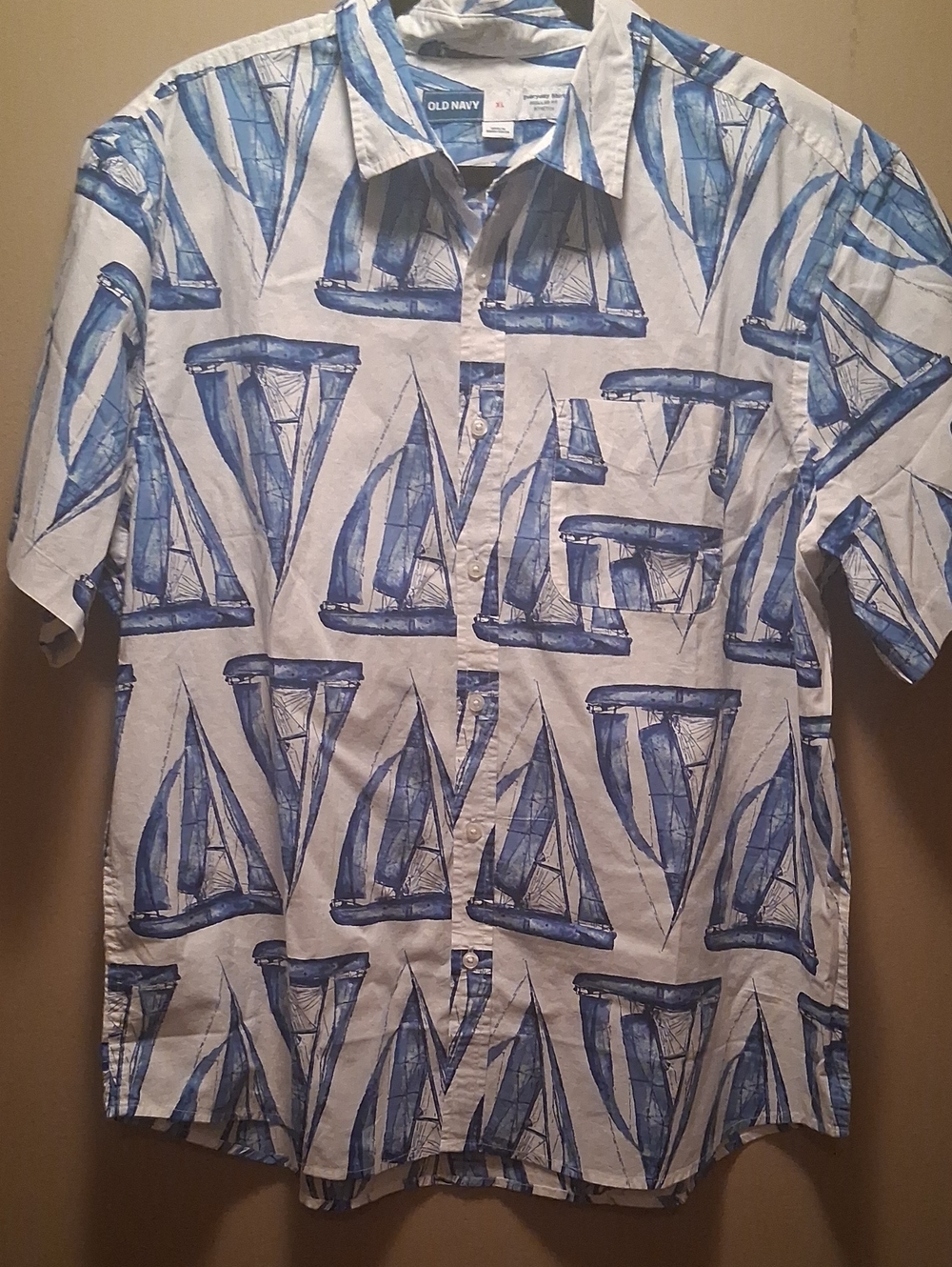 Old Navy White Button-Down Shirt with Blue Sailboat Print Xl